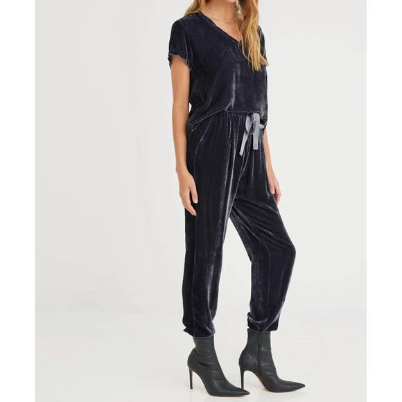 NEW BELLA DAHL pleat front jogger in dark water - Picture 2 of 3